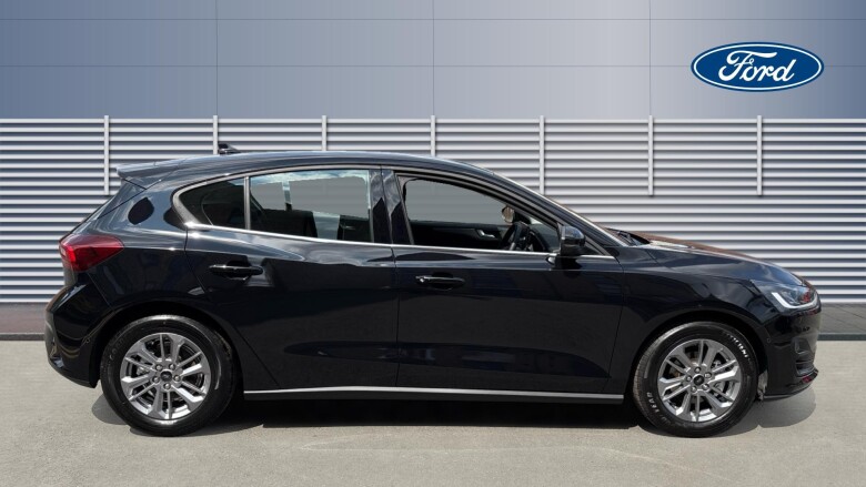 Ford Focus 1.0 EcoBoost Hybrid mHEV 155 Titanium 5dr Auto Petrol Hatchback